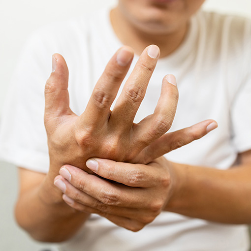 middle aged woman in central virginia having bad panic attacks and anxiety needing collabortive behavioral health services